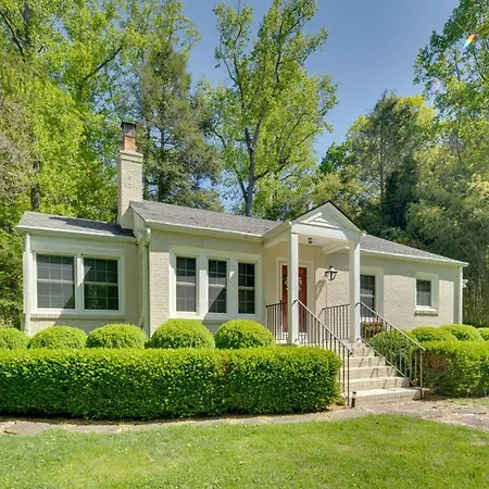 Le Canard Cottage With Porch 10 Mi To Asheville!
